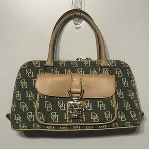 Black Signature Dooney & Bourke Tote Bag Purse